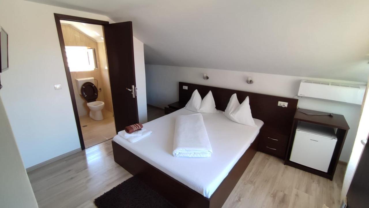 Casa Laur Hotel Baile Felix Ngoại thất bức ảnh